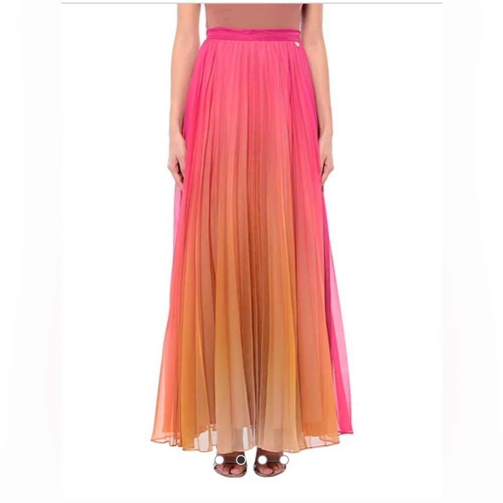 TWINSET
MAXI SKIRTS